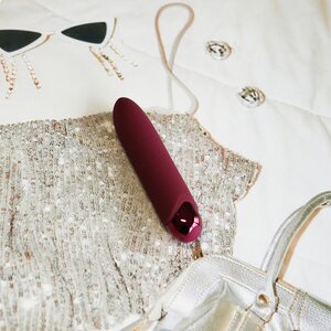 Glam Strong Bullet Vibe