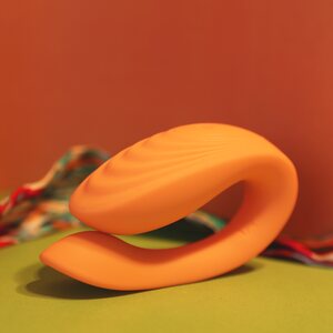 Glam Remote Controlled Couples Vibrator