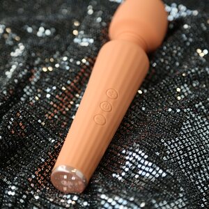 Glam Wand Vibrator
