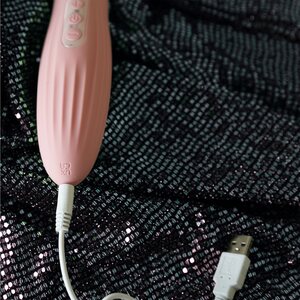 Glam Large Wand Vibrator