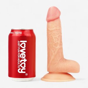 Lovetoy Realistinen Ultra Soft Dildo 18 cm – imukupilla ja valjasyhteensopiva