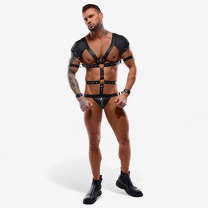 Svenjoyment Bondage-body miehille – näyttävä valjasasu avoimella takaosalla