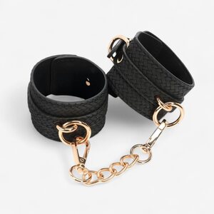 LateToBed Weaving Pattern Ankle Cuffs – Golden Chain & Luxurious BDSM Design