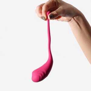 Crushious Tamago Vibrating Egg – Rechargeable Remote-Controlled Love Egg