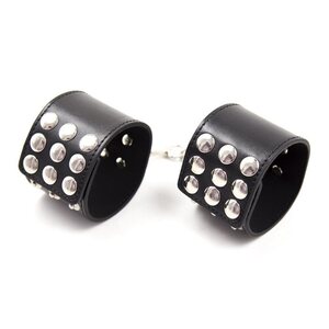 Noir Control Cuffs – Niittikoristeiset BDSM Kahleet