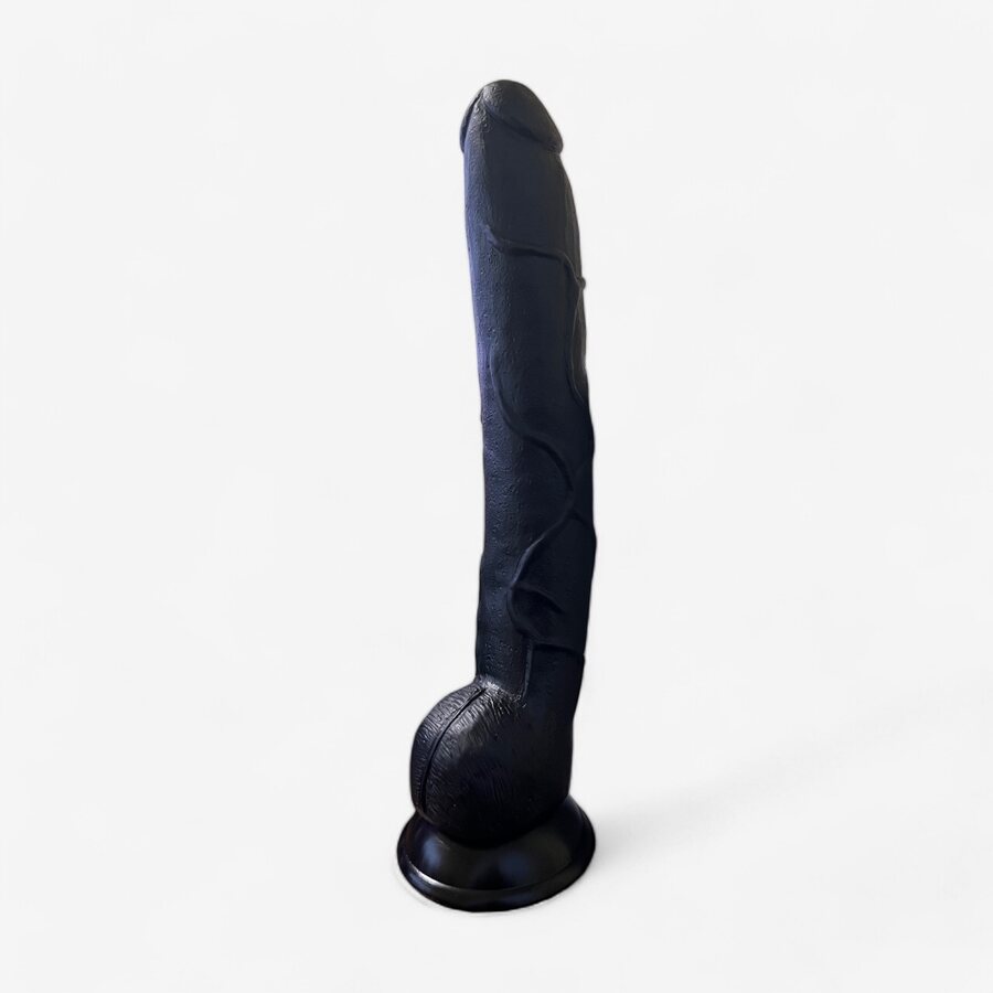 Dick Rambone XXL Realistinen Musta Dildo 33 cm – Imukupilla ja Strap-On-Yhteensopiva